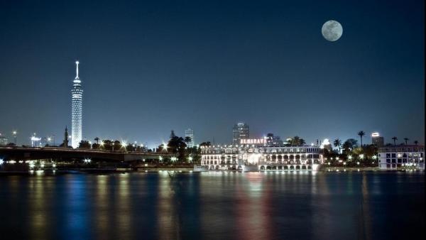 Cairo_by_night_with_tower2