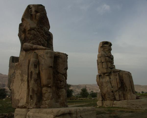 Colossi-di-Memnon-luxor-egypt
