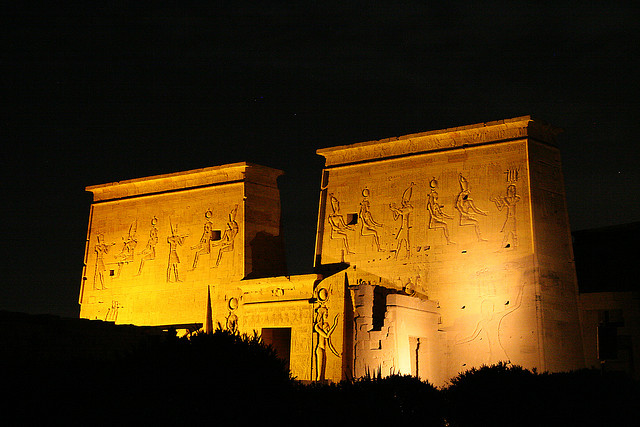 philae-temple-sound-and-light-show-aswan_p07stx49