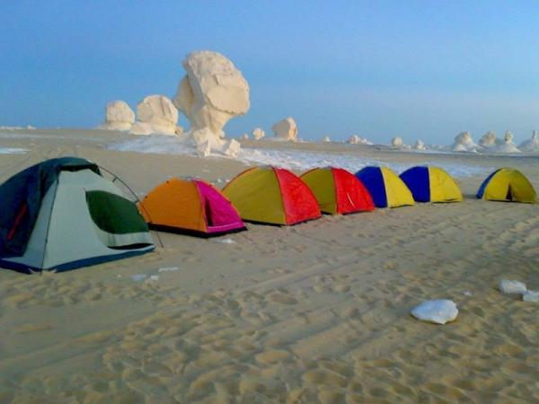 white-desert-camping-bahariya-oasis-tour-excursion-day-tours-cairo-egypt-tours